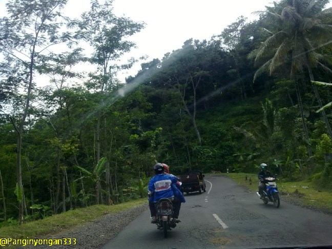 jalan blindspot ke temanggung.jpg