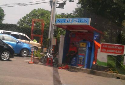 Pompa angin nitrogen di SPBU