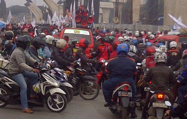 macet demo