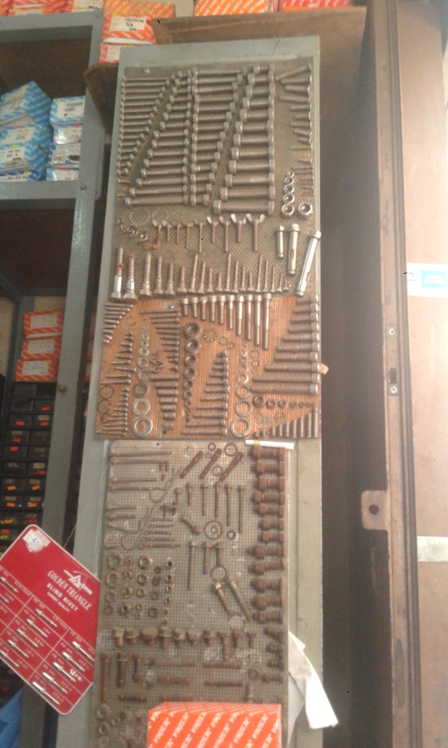 contoh aneka mur baut yang dijual