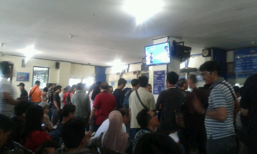 Samsat kota bekasi semrawut.jpg image