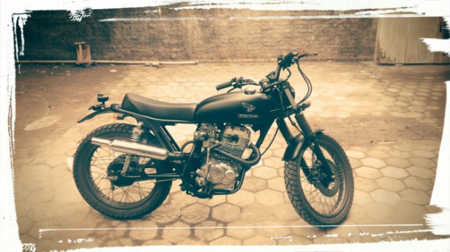 Modif-honda-tiger-jadi-Scrambler