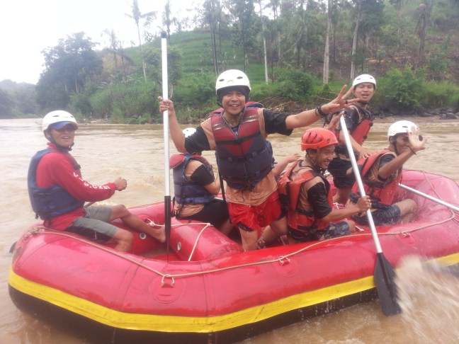 Rafting-cherokee-adventure-citatih-sukabumi-5