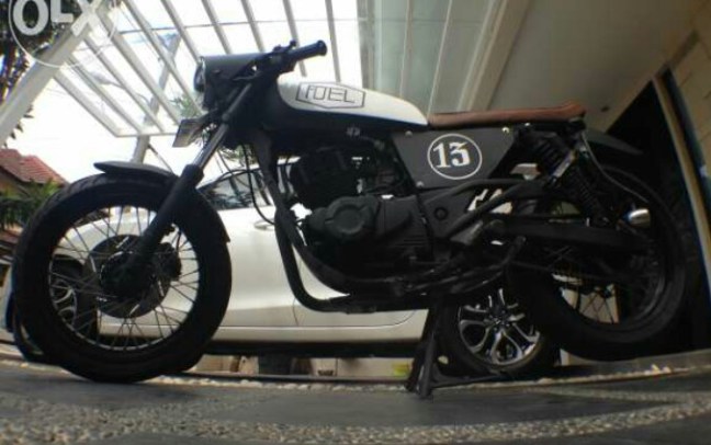 modifikasi-pulsar-220-klasik-cafe-racer-dijual.jpg image